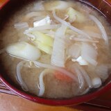 もやしと白菜の簡単豚汁！